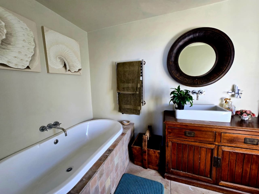 8 Bedroom Property for Sale in Oubaai Western Cape